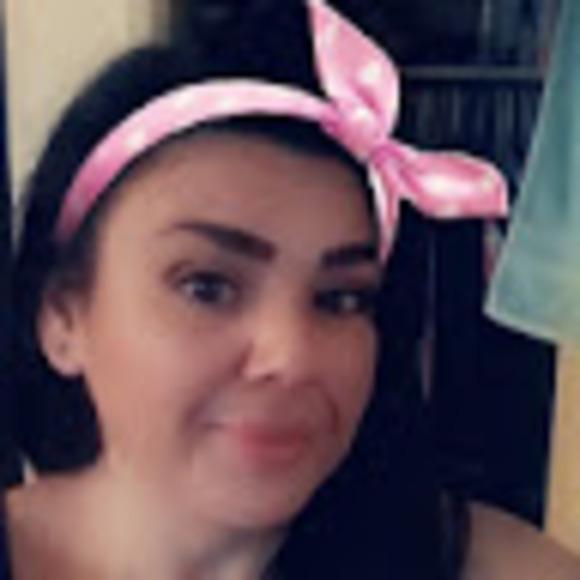 Meet your Posher, Lorena - Picture 1 of 1